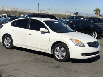 2008 Nissan Altima leather etc $4,900