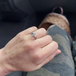 1 CARAT DIAMOND RING