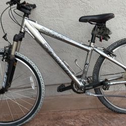 Specialized Hardrock Mountain Bike