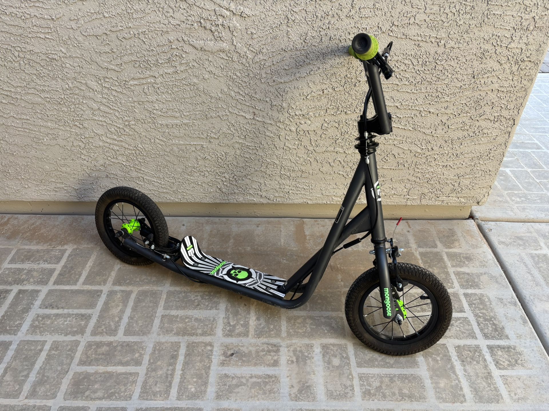 2x Mongoose Kids Scooter 12”, (sold together Or separate) 