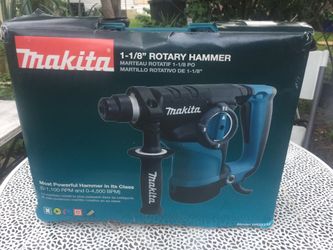 Makita 1.1/8 Rotary Hammer