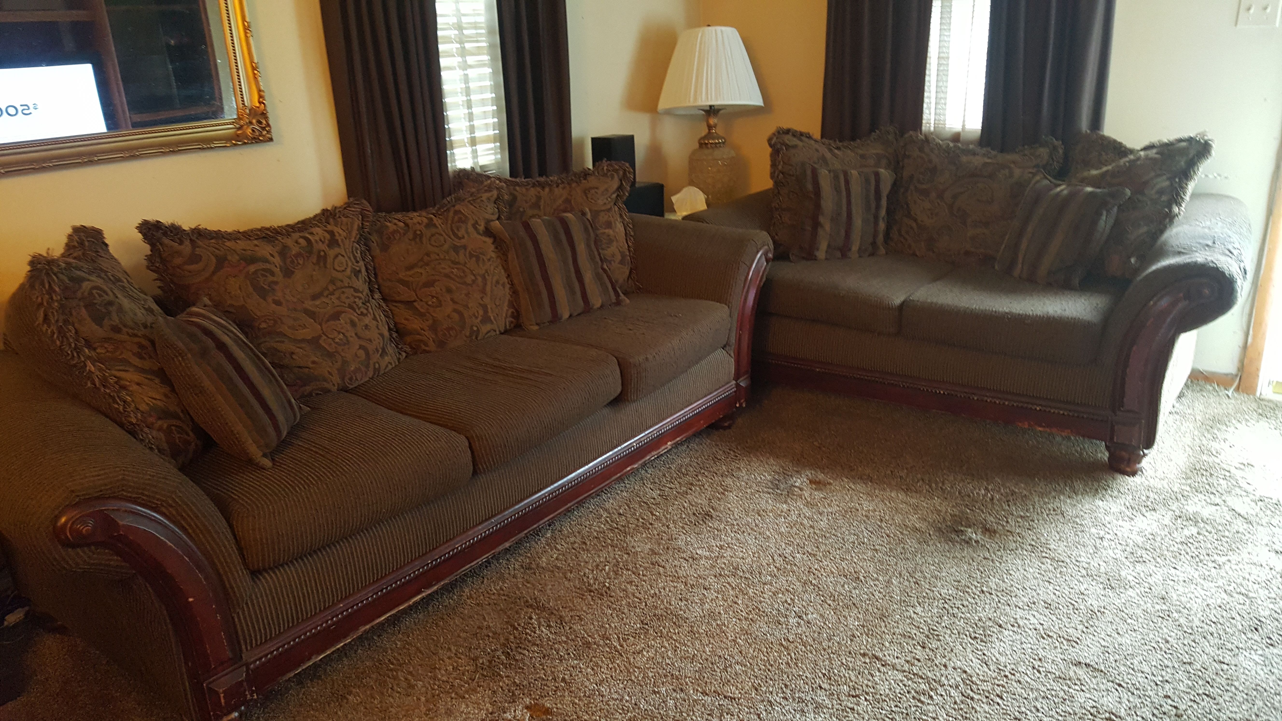 MOVING MUST GO!!! SOFA SET