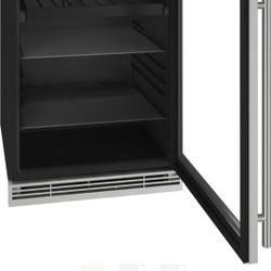 ULINE 24 INCH COMPACT REFRIGERATOR WITH ICE MAKER