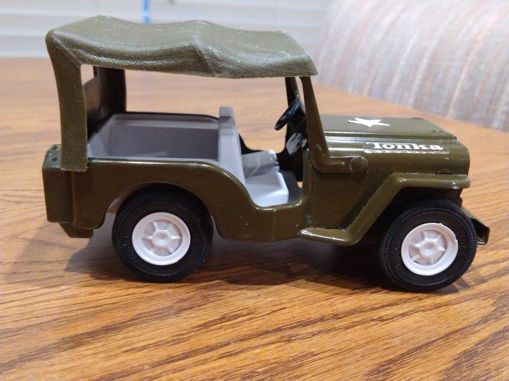 Vintage 1968 Tonka #1040 Army Jeep Commander #1