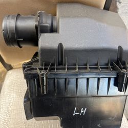 Jaguar Xf 3.0 2016-2019 Engine Air Filter Housing
