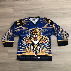 Wright City Wildcats K1 Promotional Amateur Hockey Jersey Size M Rare . Excellent used condition 
