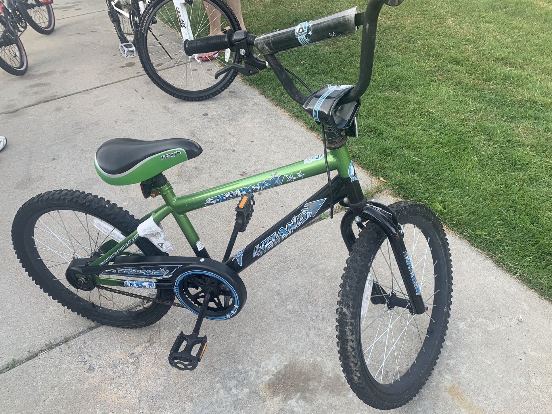 BMX BIKE SIZE 16 boys bike