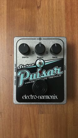 Electro Harmonix Stereo Pulsar tremolo