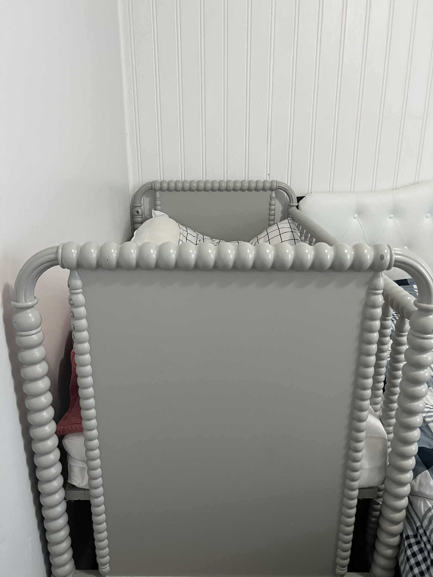 baby crib with mattress