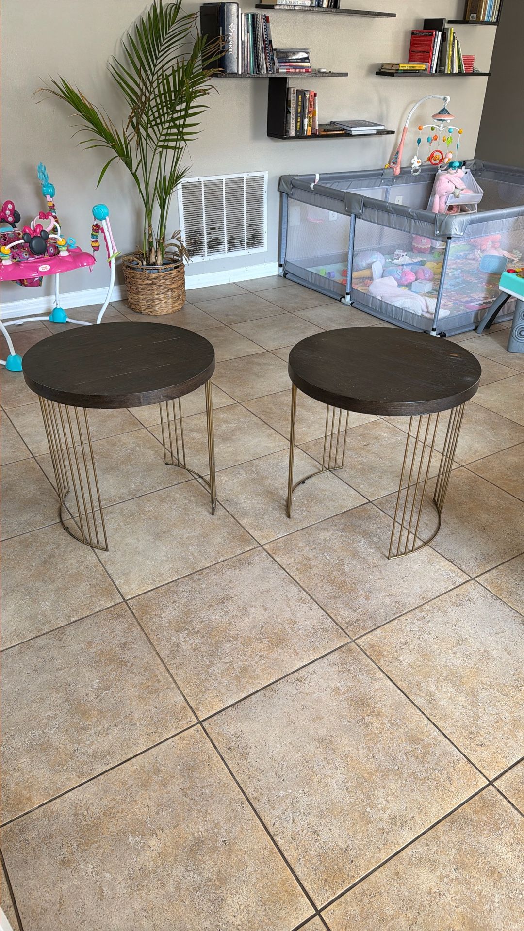 End Table / Mesas / Send Offer