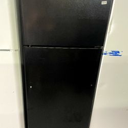 GE 28” top freezer Refrigerator black $350