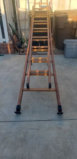 20 Ft Vintage Wood Extension Ladder - Type I Industrial
