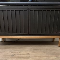  Charcoal Wood Media Stand