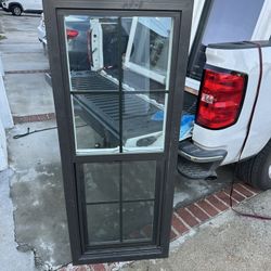 Windows 🪟double panel vinyl retrofit with grids like new window  ventanas nuevas  Height 57 inches  Width 21 1/2 inches 