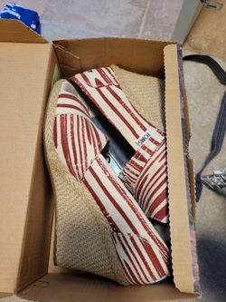 Toms Wedge Sandals Women's Size 8