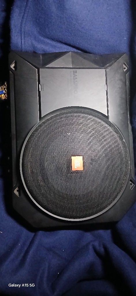 $100 BUCKS JBL BASS-PRO SL2