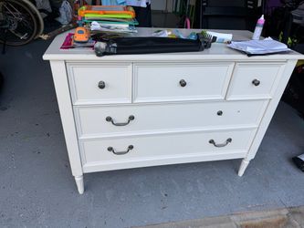 Kids dresser