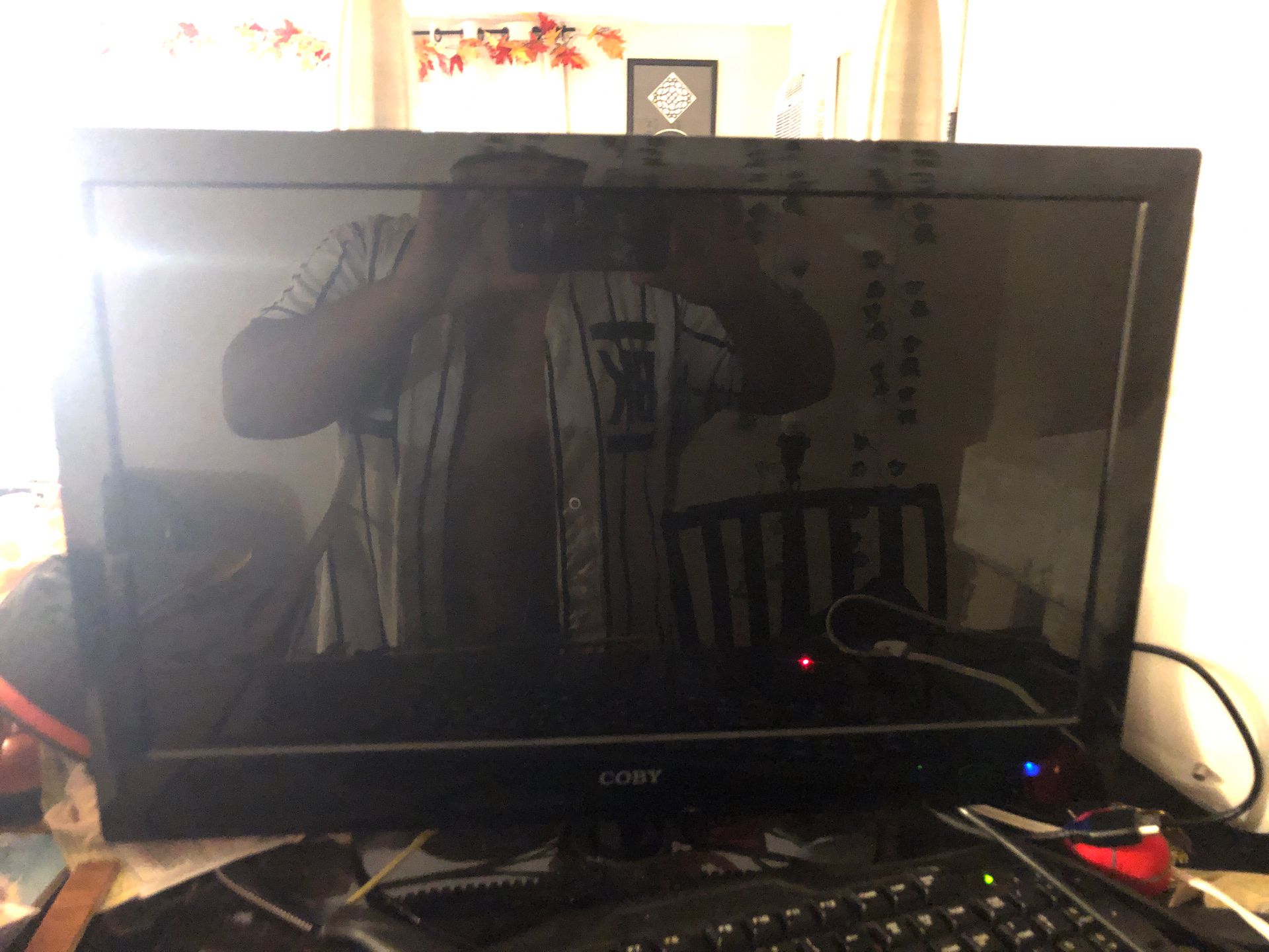 Monitor w computer