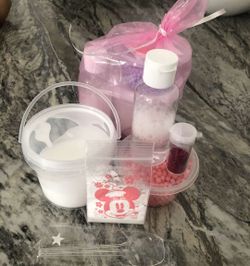 Slime party favors .