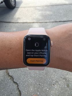 Rose gold apple watch series 5