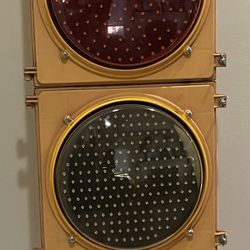 Retired LFE Aluminum 12” LED Traffic Signal Red Yellow Green Stop Light