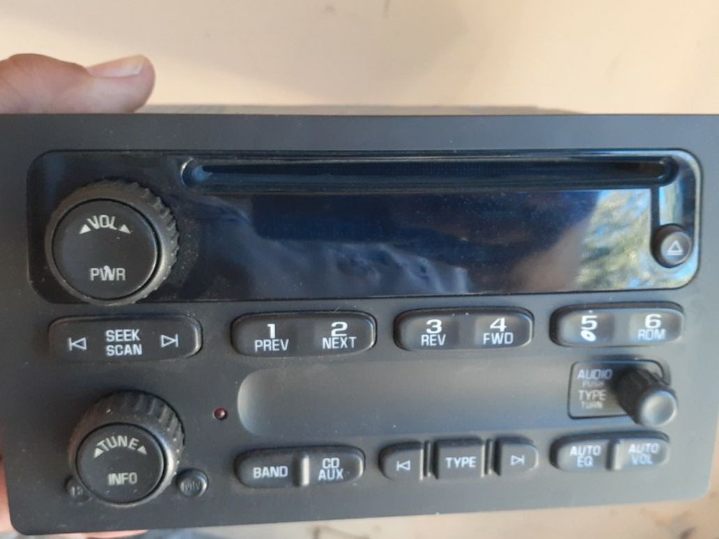 USED FACTORY CD STEREO FOR A 2008 CHEVY BLAZER