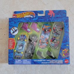 Hot Wheels Skate Tony Hawk Fingerboards & Skate Shoes Multipack