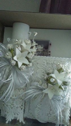 Velas para primera comunion. El set trae liblia y rosario