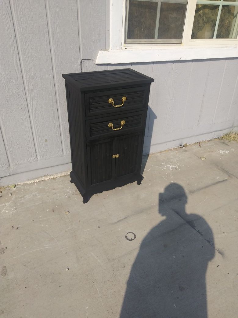 Gorgeous old style bamboo dresser nightstand cabinet bedside table