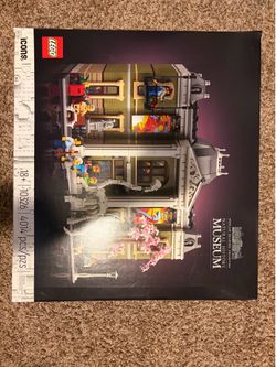 Lego Natural History Museum Modular Building