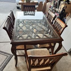 Dinning Table