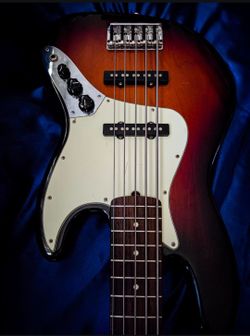 AMERICAN V Fender Professional Jazz Bass 3 Color Sunburst 5 Strings Rosewood Fretboard