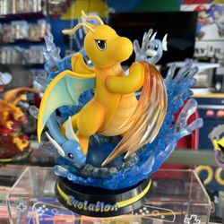 Pokemon Dragonite Evolution Figurine *Brand New*