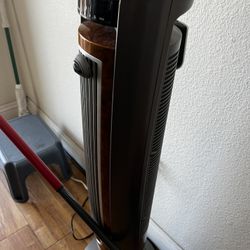 2 Household Fans 