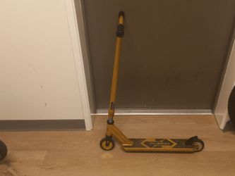 Fuzion Pro Scooter – Gold