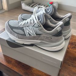 New Balance 990
