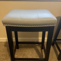 3 Counter Stools 