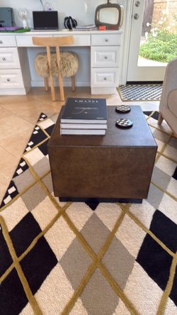 Pottery Barn Coffee \ Side table