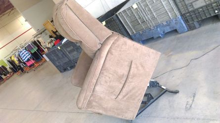 New Power Lift Recliner Chair