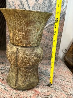 Vintage Chinoiserie Bronze Gu-Form Lamp Base (c. 1980s)