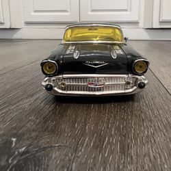 Diecast 1/24 scale M2 Machines 1957 Chevy Fuel Altered "Weiand" Edition great condition 