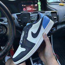 Jordan 1 Low University Blue Sz10 DS 