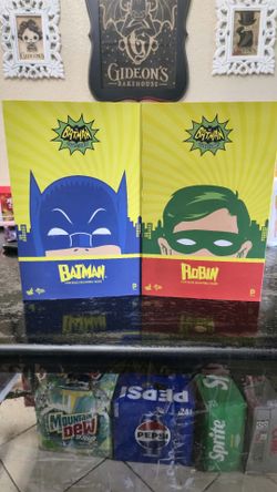 Batman and Robin hot toys 1/6 scale collectible figures.