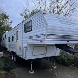 25’ Rv/ Camper 1999 Priced  To Sale 
