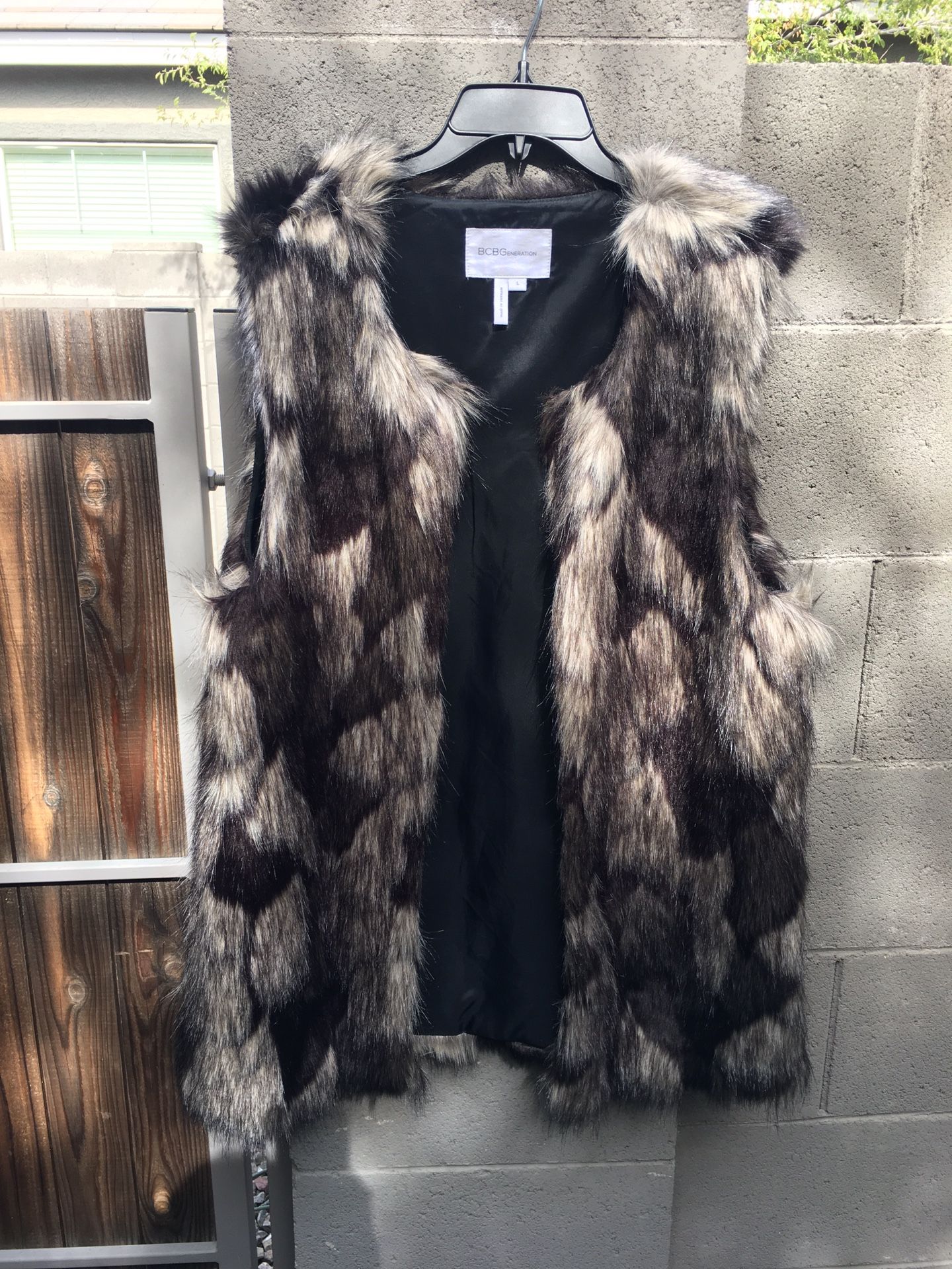 BCBGENERATION Vest, Large