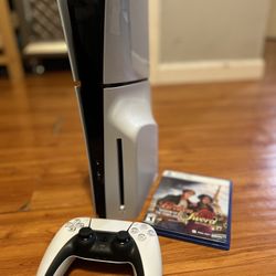 PS5 SLIM 1tb  (Disc Version)