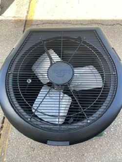 Pre-owned Tropical Pool heat pump-