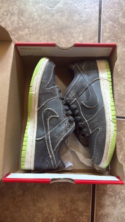 Nike Dunk Low Gray Green Sneakers