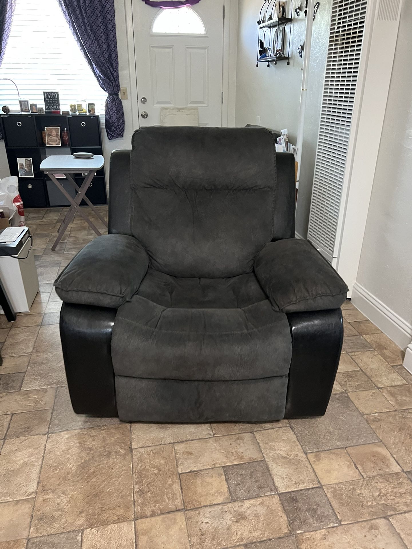 RECLINER