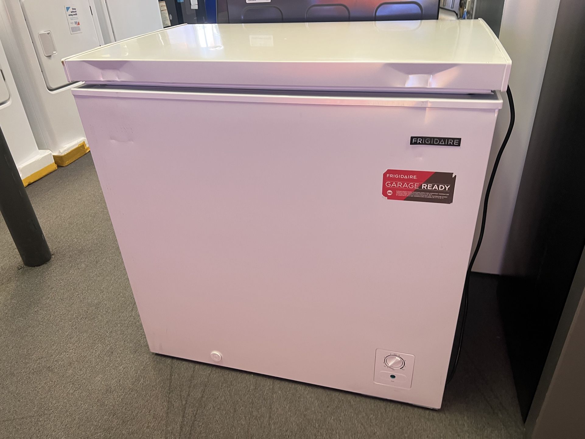 Frigidaire 7.0cu Chest Freezer